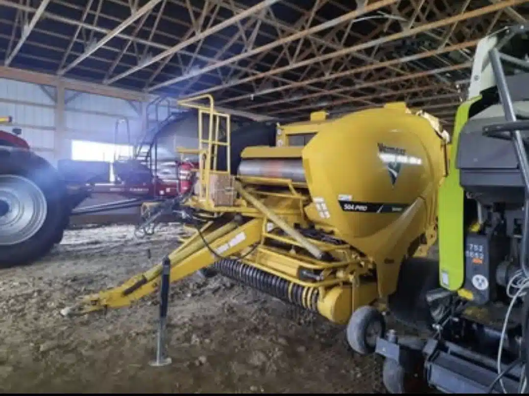 Gallery image 1 for Used 2014 Vermeer 504 PRO Round Baler