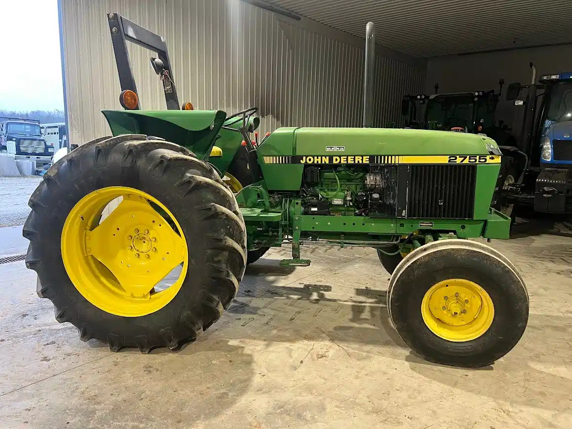 Used 2000 John Deere 2755 Tractor