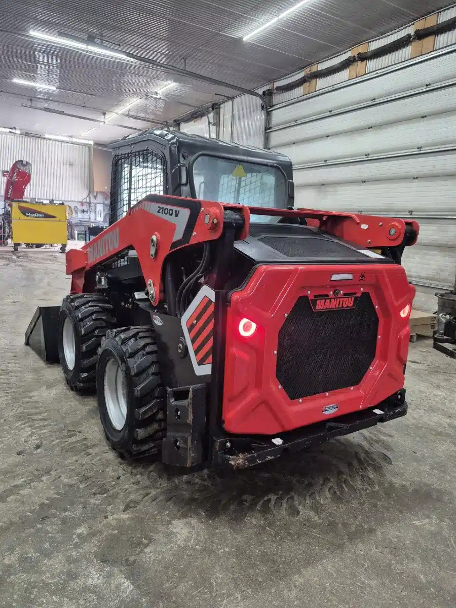 Gallery image 1 for 2025 Manitou 2100v Skid Steer