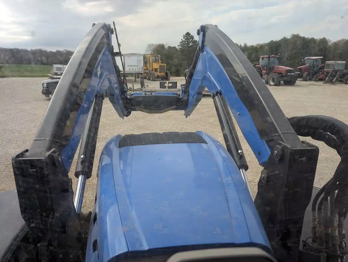 Gallery image 2 for 2017 New Holland T7.245 Tractor Loader