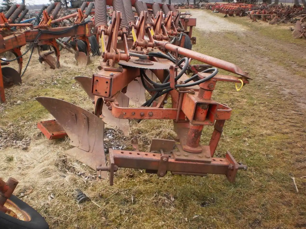 Gallery image 1 for Used White 508 Plow