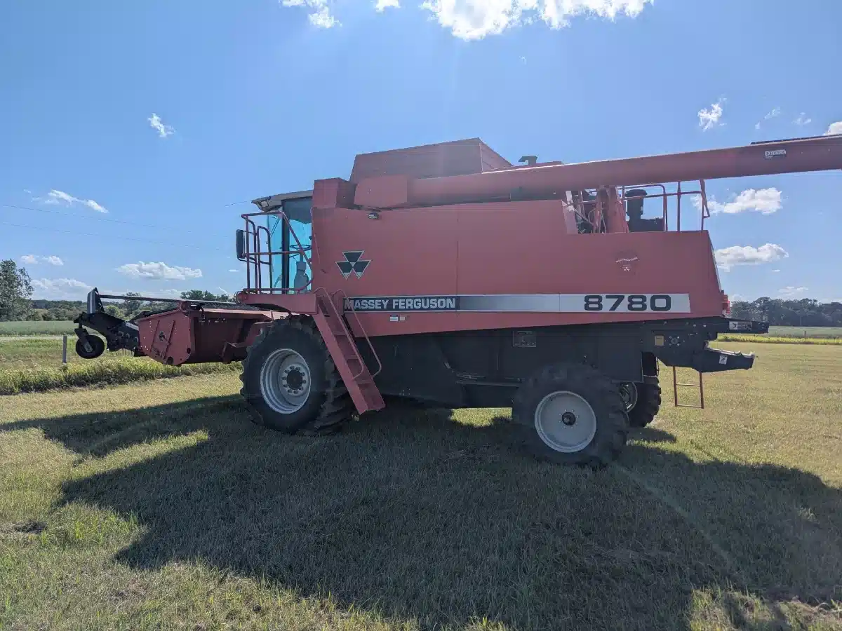 Gallery image 1 for Used 1997 Massey Ferguson 8780 Combine