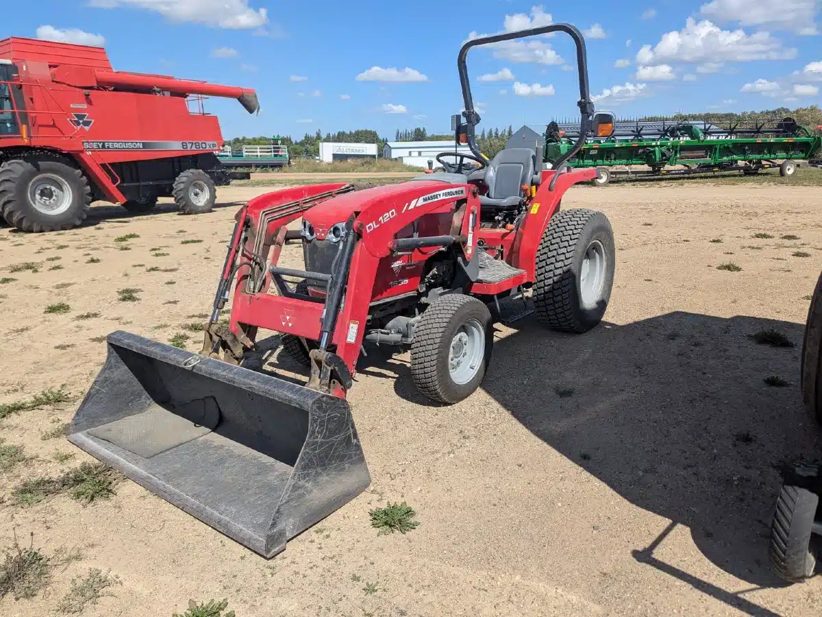 Gallery image 2 for Used 2011 Massey Ferguson 1635 Tractor