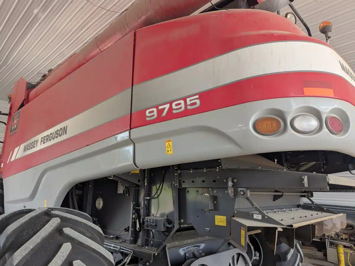 Gallery image 2 for 2011 Massey Ferguson 9795 Combine