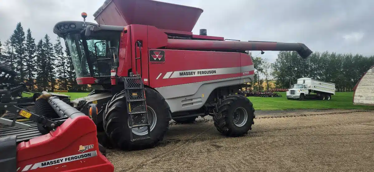 Gallery image 1 for 2011 Massey Ferguson 9795 Combine