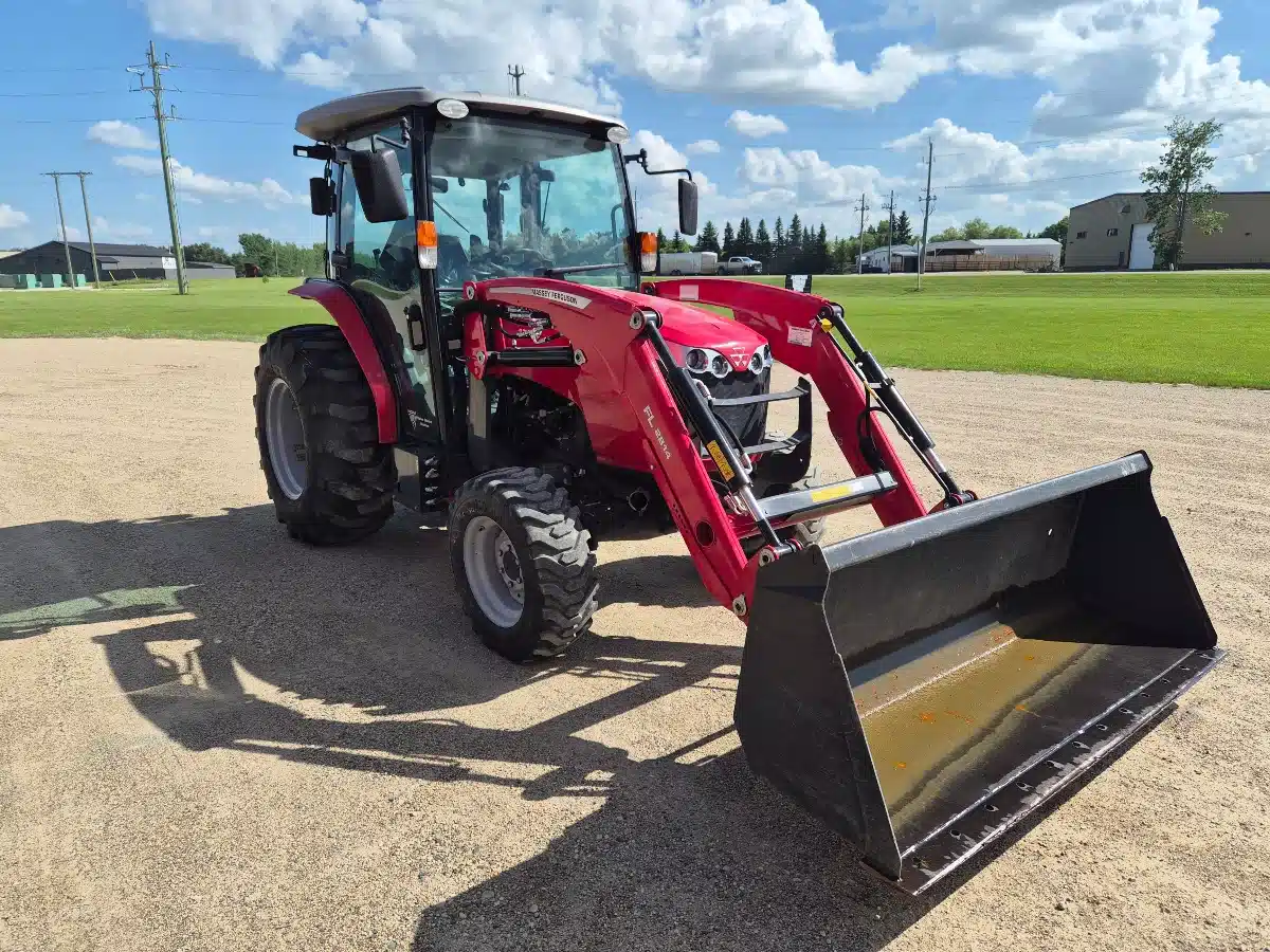 Gallery image 2 for 2017 Massey Ferguson 1758 Tractor