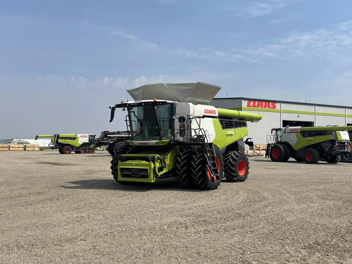 Gallery image 1 for Used 2023 CLAAS LEXION 8700 Combine