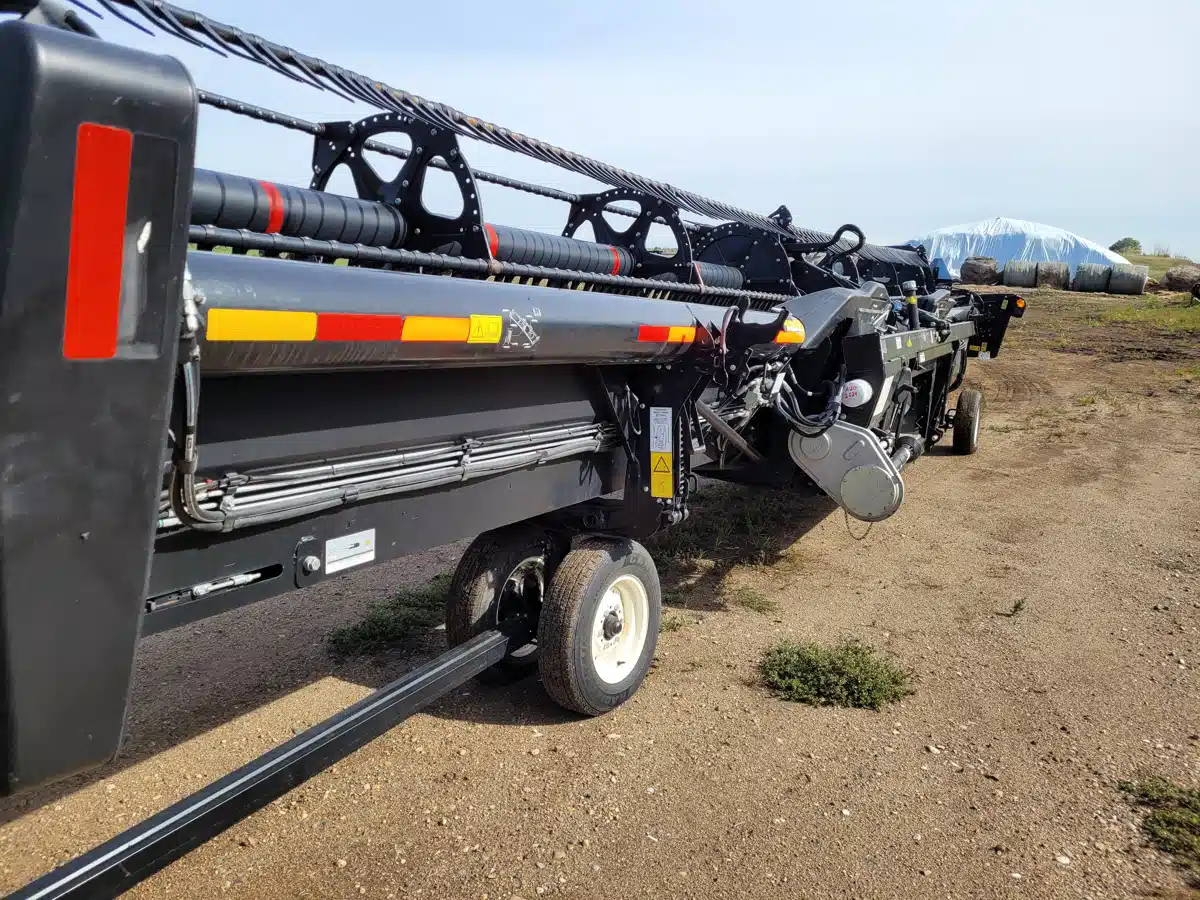 Gallery image 2 for Used 2018 MacDon FD140 Header Combine