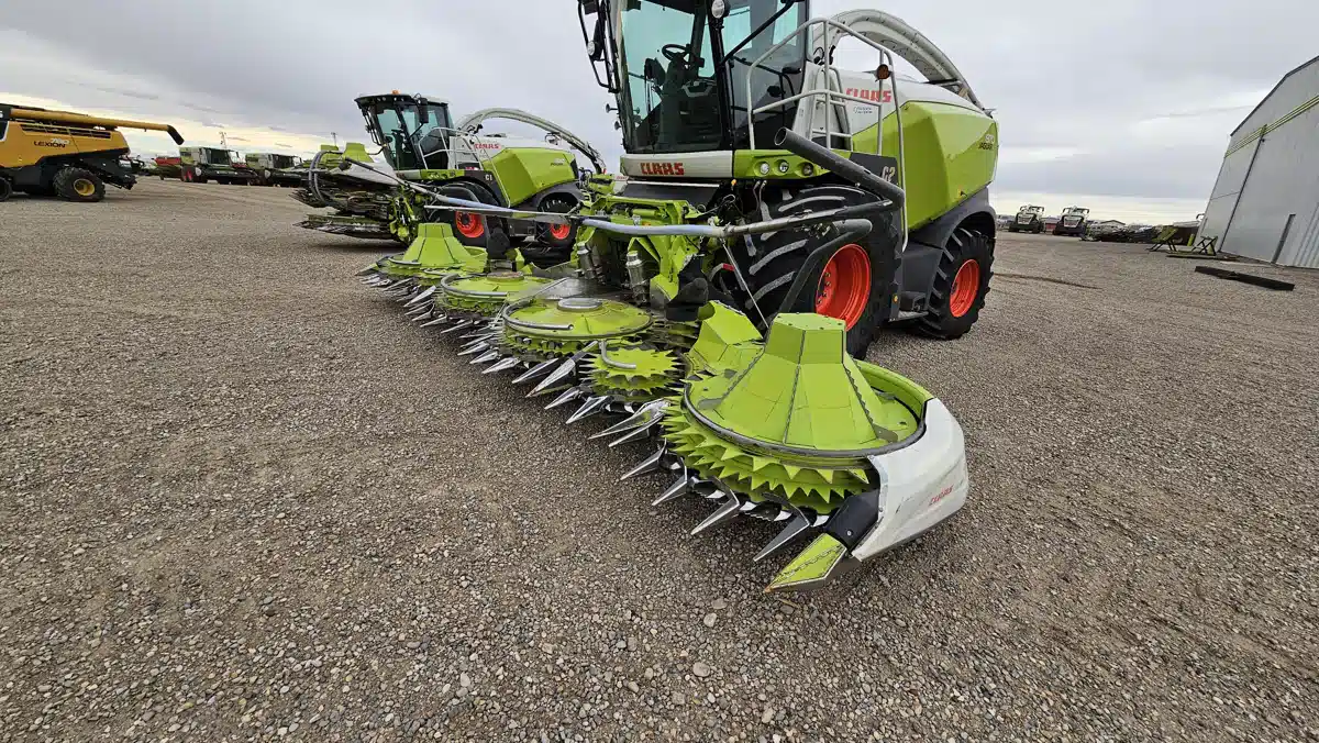 Gallery image 1 for Used 2022 CLAAS ORBIS 750 Header - Forage