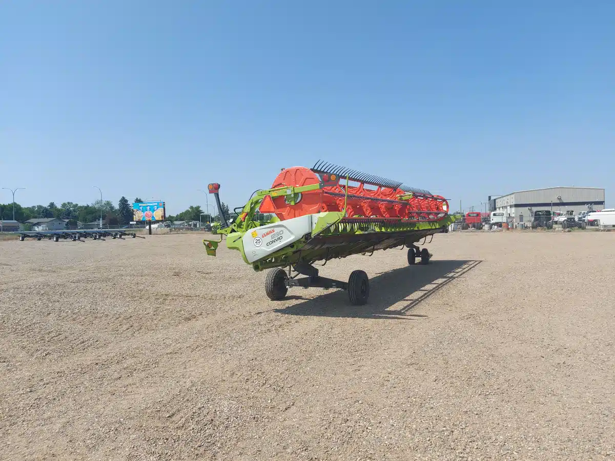 Gallery image 2 for Used 2023 CLAAS CONVIO 1230 Header Combine