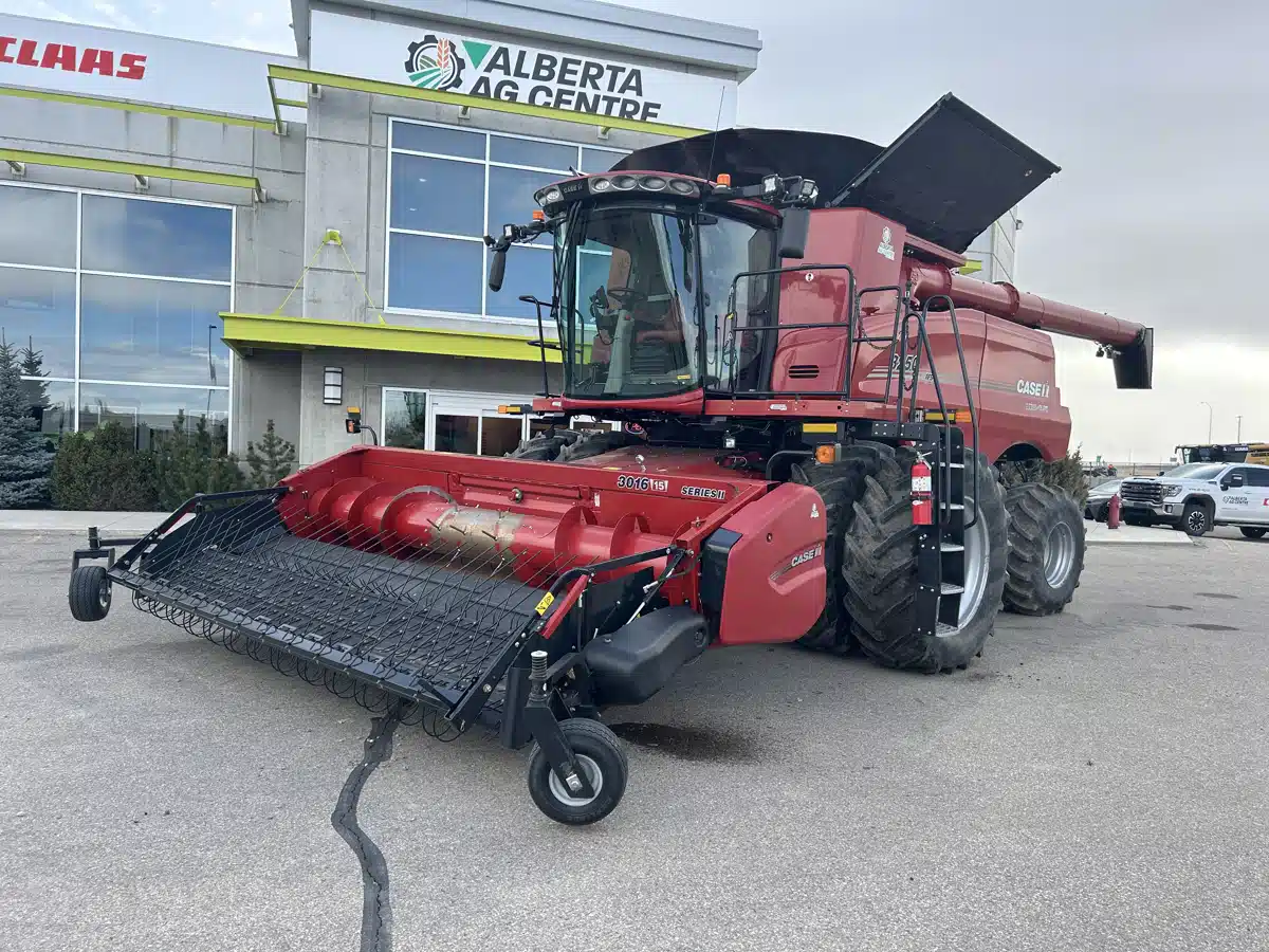 Gallery image 2 for Used 2021 Case IH 8250 Combine