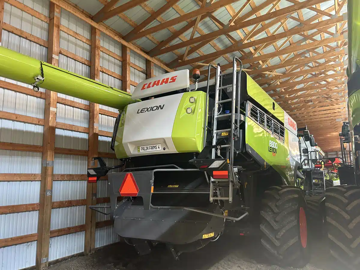 Gallery image 2 for Used 2021 CLAAS LEXION 8800TT Combine