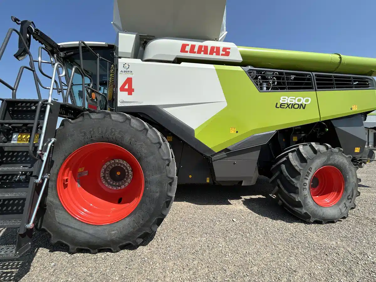 Gallery image 2 for Used 2023 CLAAS LEXION 8600 Combine