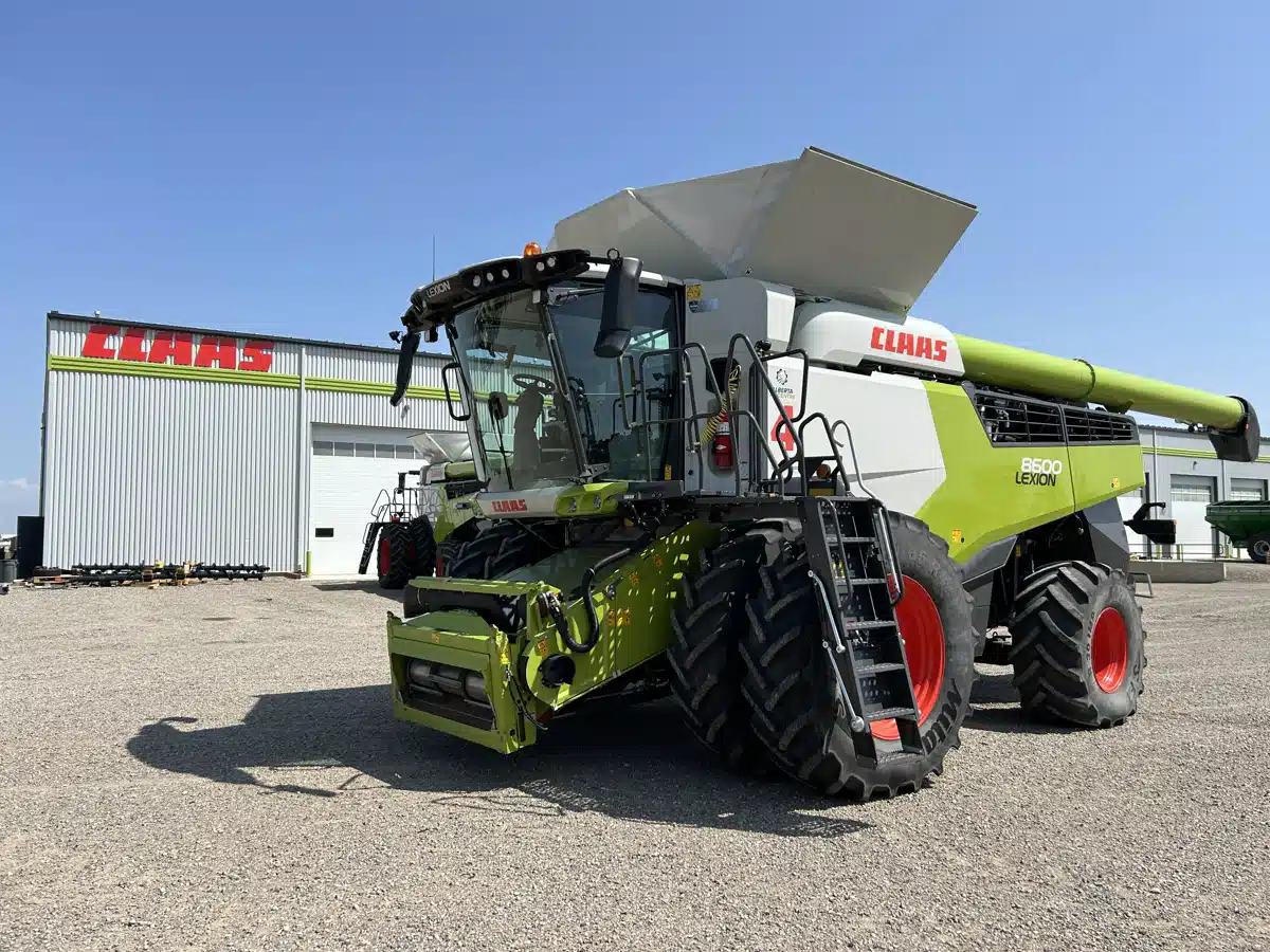 Gallery image 1 for Used 2023 CLAAS LEXION 8600 Combine