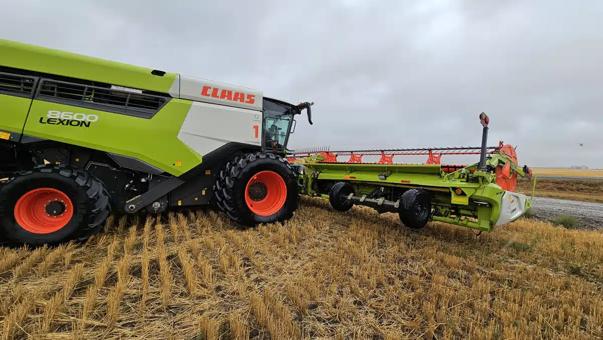 Gallery image 2 for Used 2023 CLAAS LEXION 8600 Combine