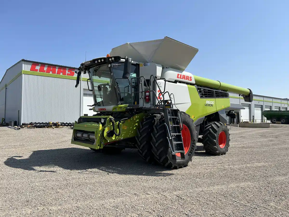 Gallery image 1 for Used 2023 CLAAS LEXION 8600 Combine