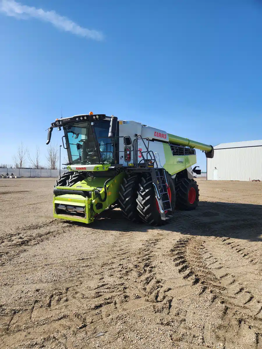 Gallery image 1 for Used 2023 CLAAS LEXION 8600 Combine