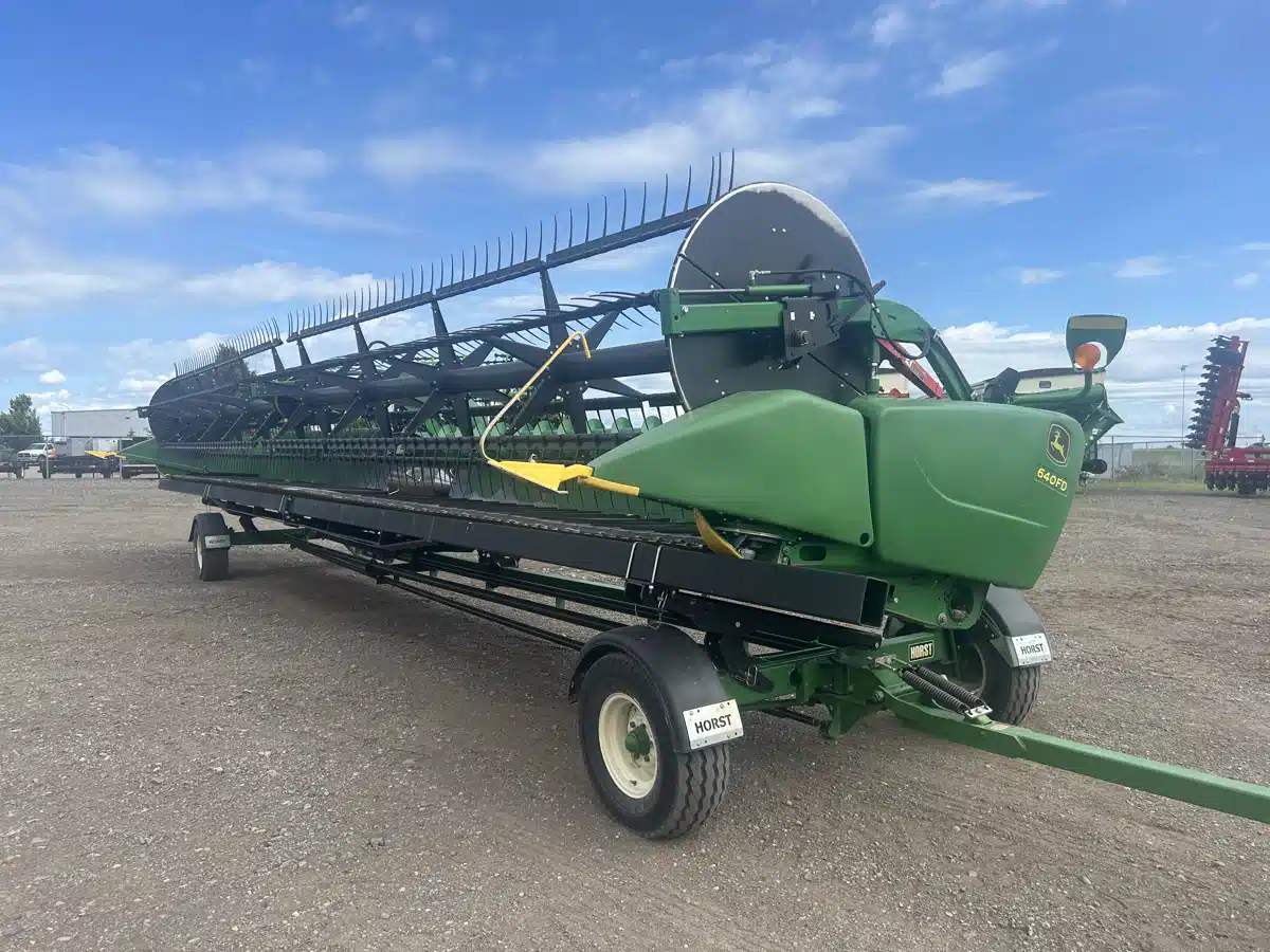 Gallery image 1 for Used 2015 John Deere 640FD Header Combine