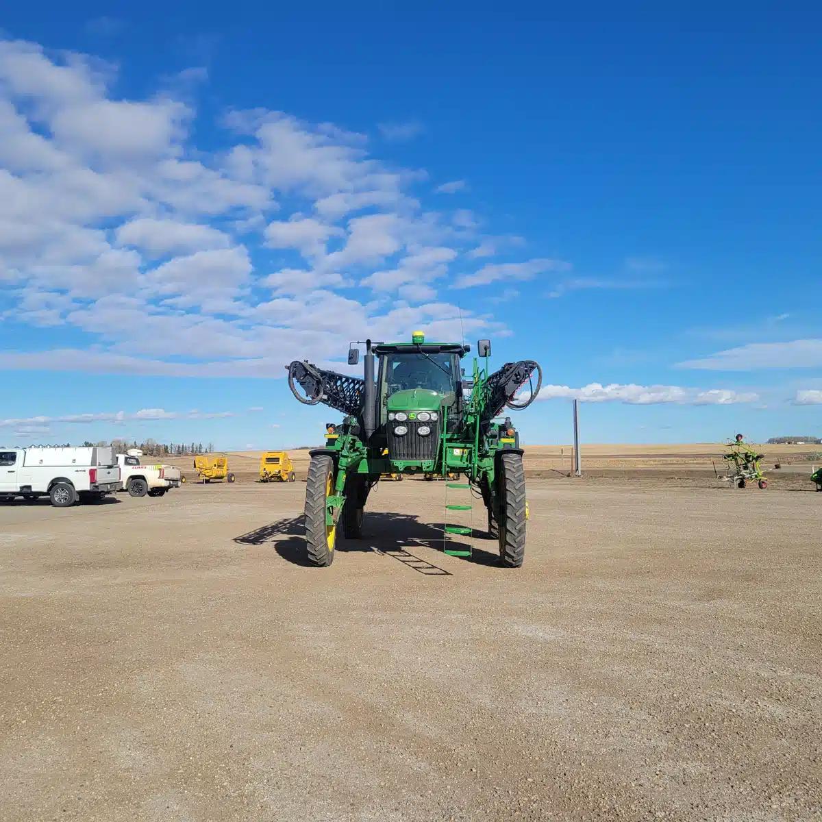 Gallery image 2 for Used 2013 John Deere 4830 Sprayer - Self Propelled