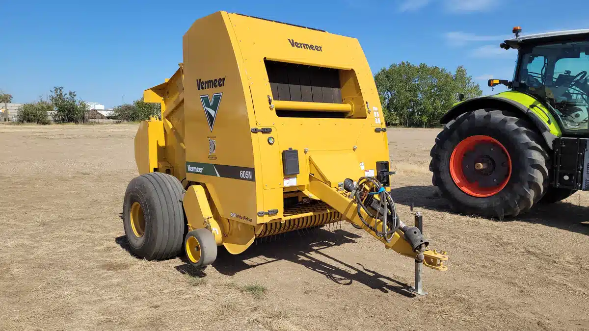 Used 2020 Vermeer 605N Round Baler