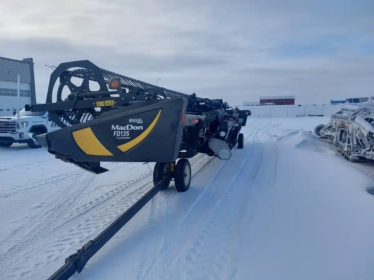 Gallery image 2 for 2018 MacDon FD135 Header Combine