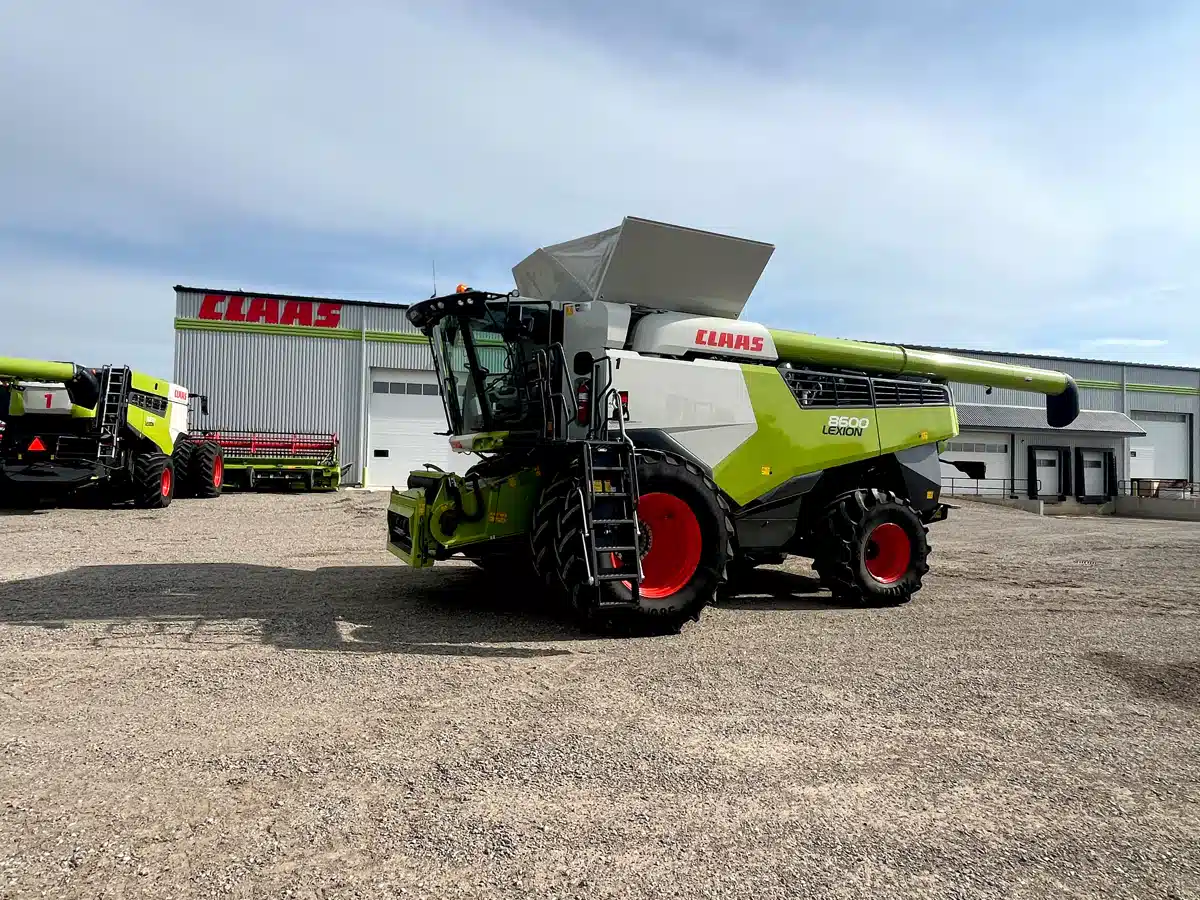 Photo de la Galerie 1 pour 2021 CLAAS LEXION 8600 Batteuse