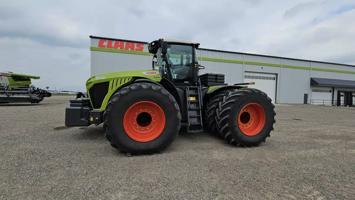 Photo de la Galerie 2 pour 2024 CLAAS XERION 5000 Tracteur