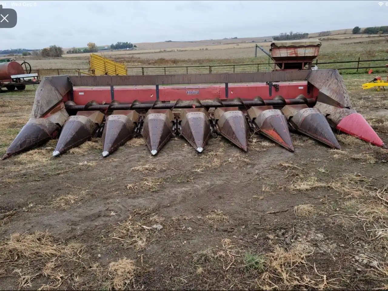 Gallery image 1 for Used 1995 Case IH 1083 Header - Row Crop
