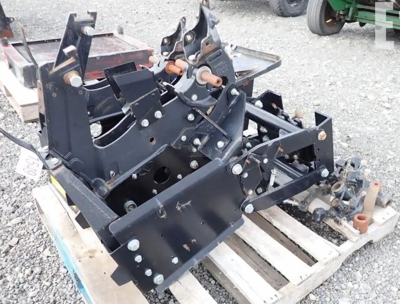 Gallery image 2 for Used Kinze 4900 Planter