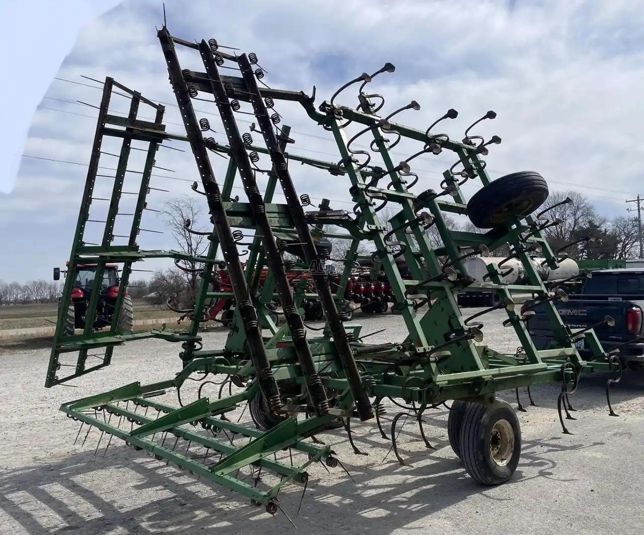 Gallery image 2 for Used John Deere 960 Cultivator