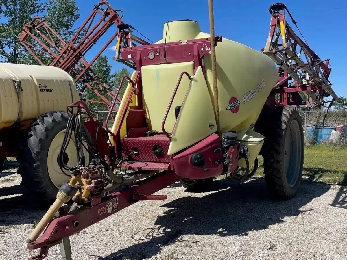 Gallery image 1 for Used 2009 Hardi NAVIGATOR 4000 Sprayer - Pull Type