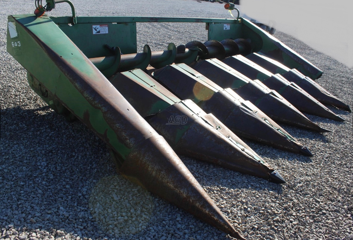 Gallery image 1 for Used John Deere 643 Header - Row Crop
