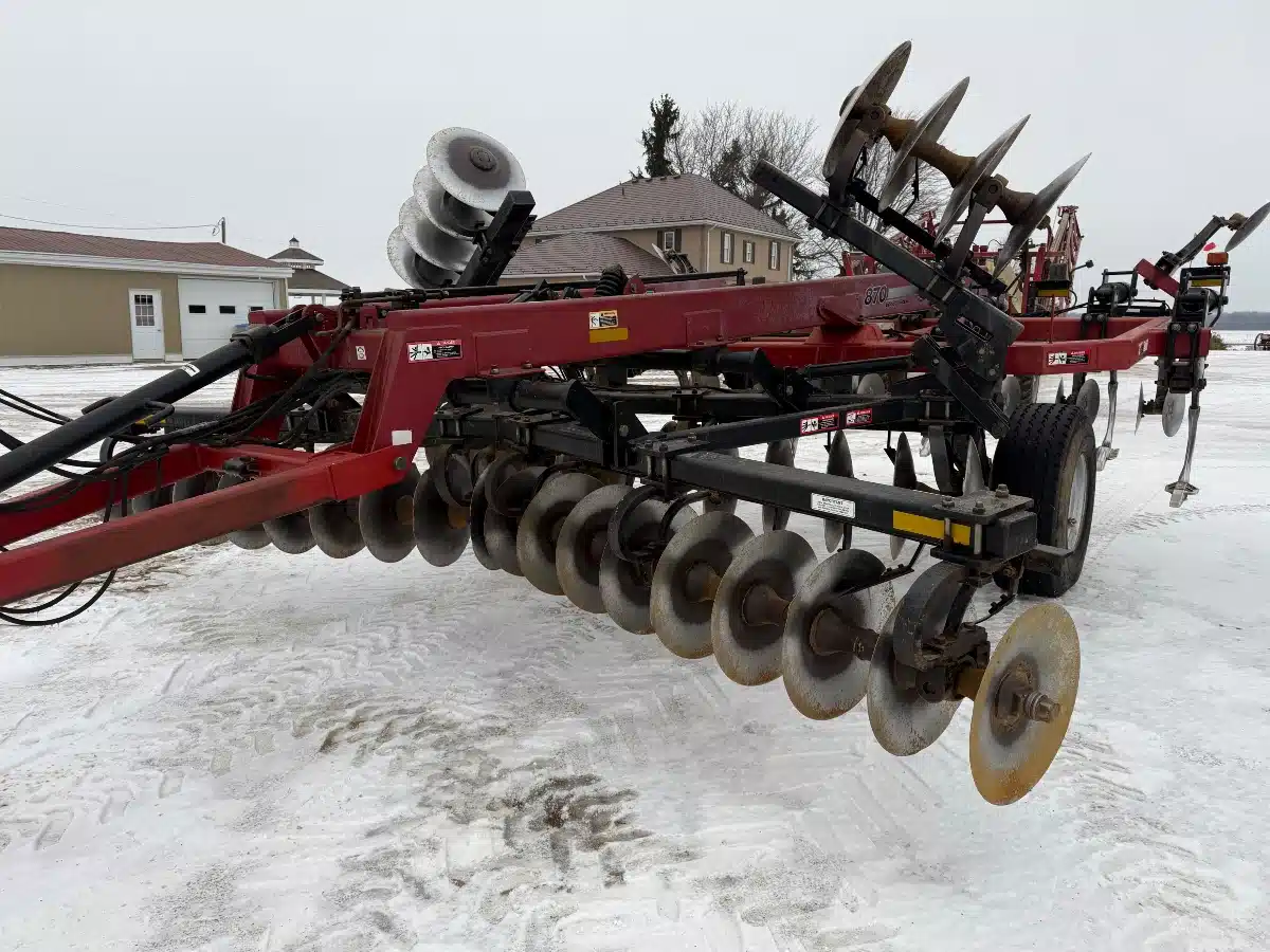 Gallery image 2 for Used 2012 Case IH ECOLO-TIGER 870 Disc Ripper