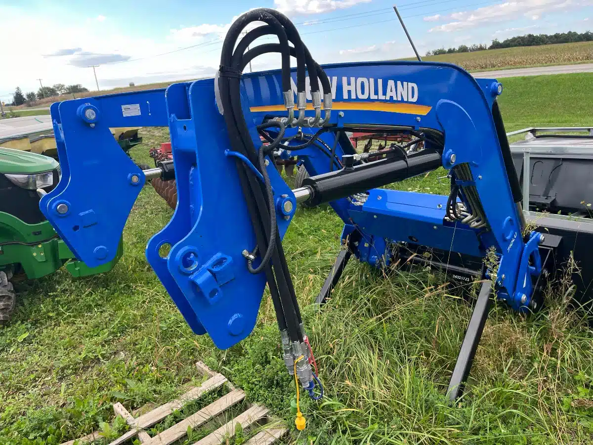 Gallery image 2 for New 2020 CNH 710LU Front End Loader