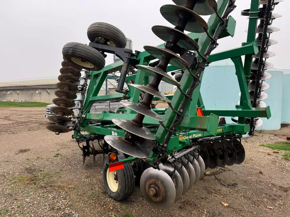 Gallery image 2 for Used 2012 Great Plains 3326DH Disc