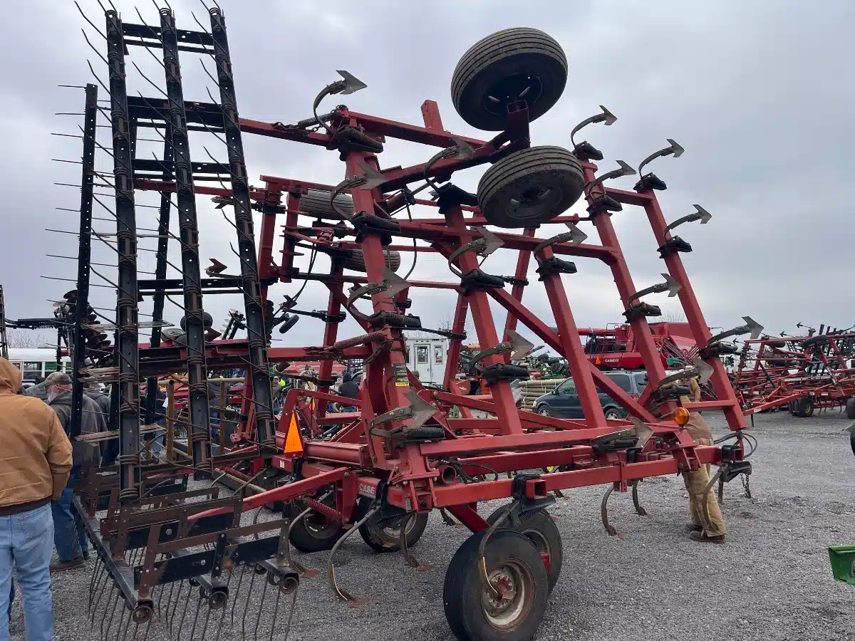 Gallery image 2 for Used Case IH 4300 Cultivator