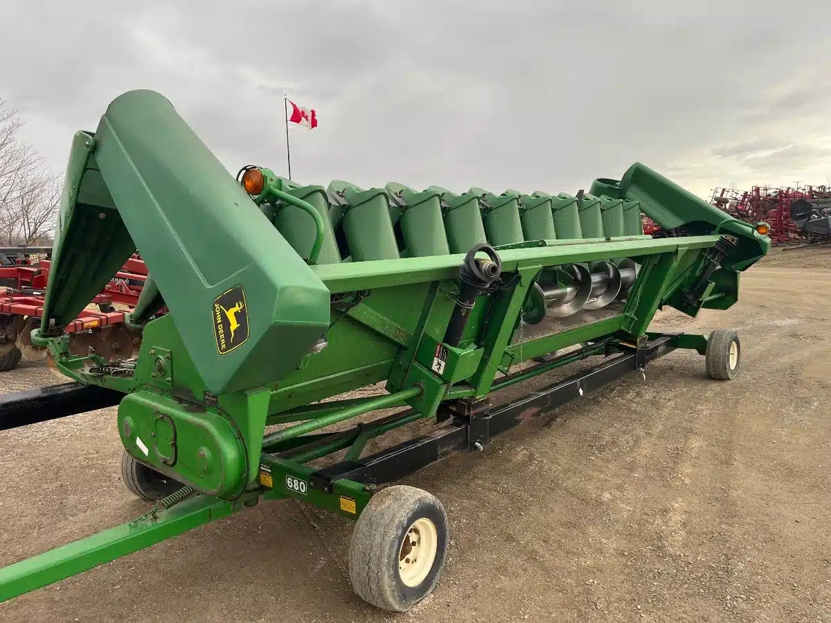 Gallery image 1 for Used John Deere 1092 Header - Row Crop