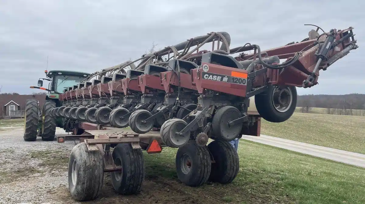 Gallery image 2 for Used Case IH 1200 Planter