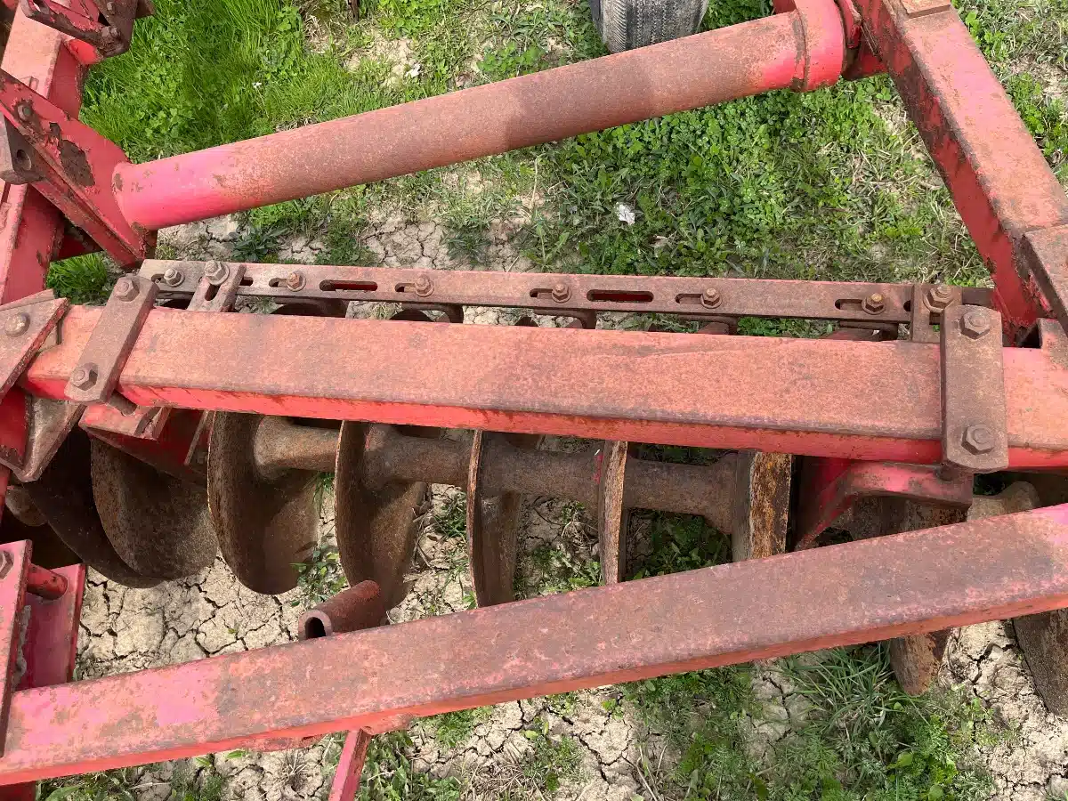 Gallery image 2 for Used Massey Ferguson 520 Disc