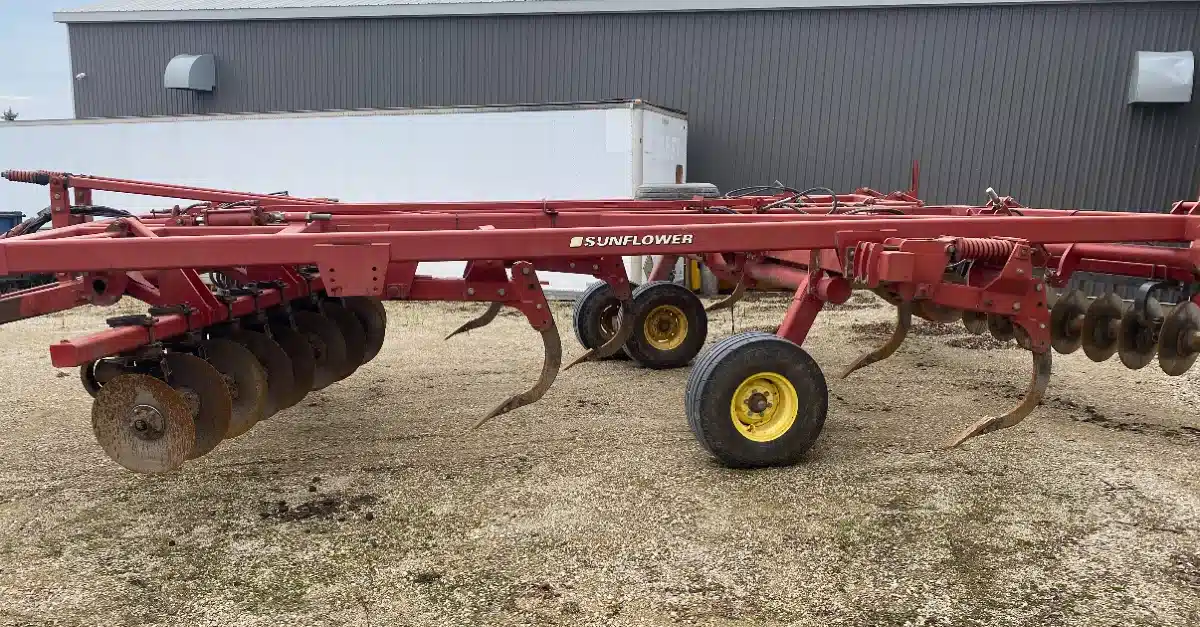Gallery image 2 for Used Sunflower 4411 Disc Ripper