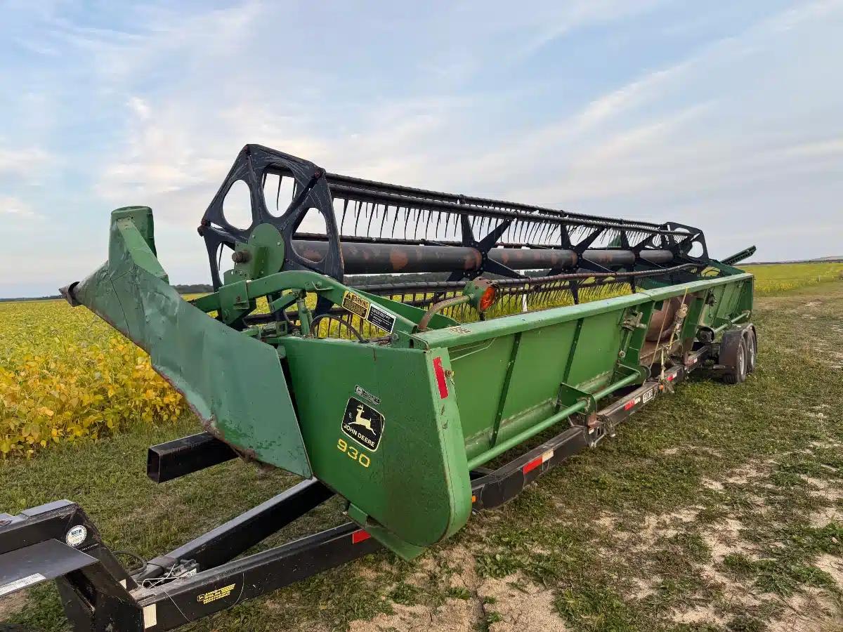 Gallery image 1 for Used John Deere 930 Header - Auger