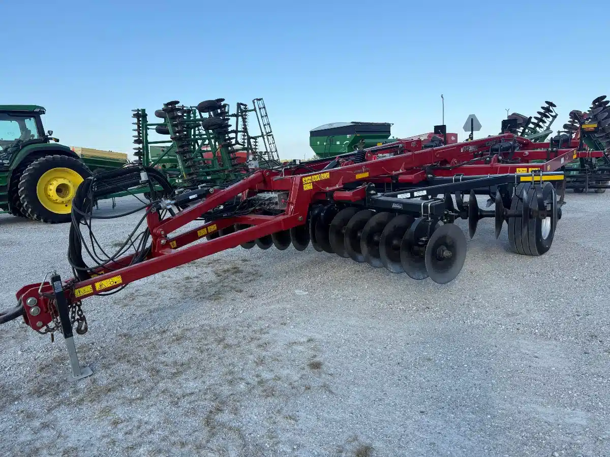 Gallery image 2 for Used 2019 Case IH ECOLO-TIGER 875 Disc Ripper