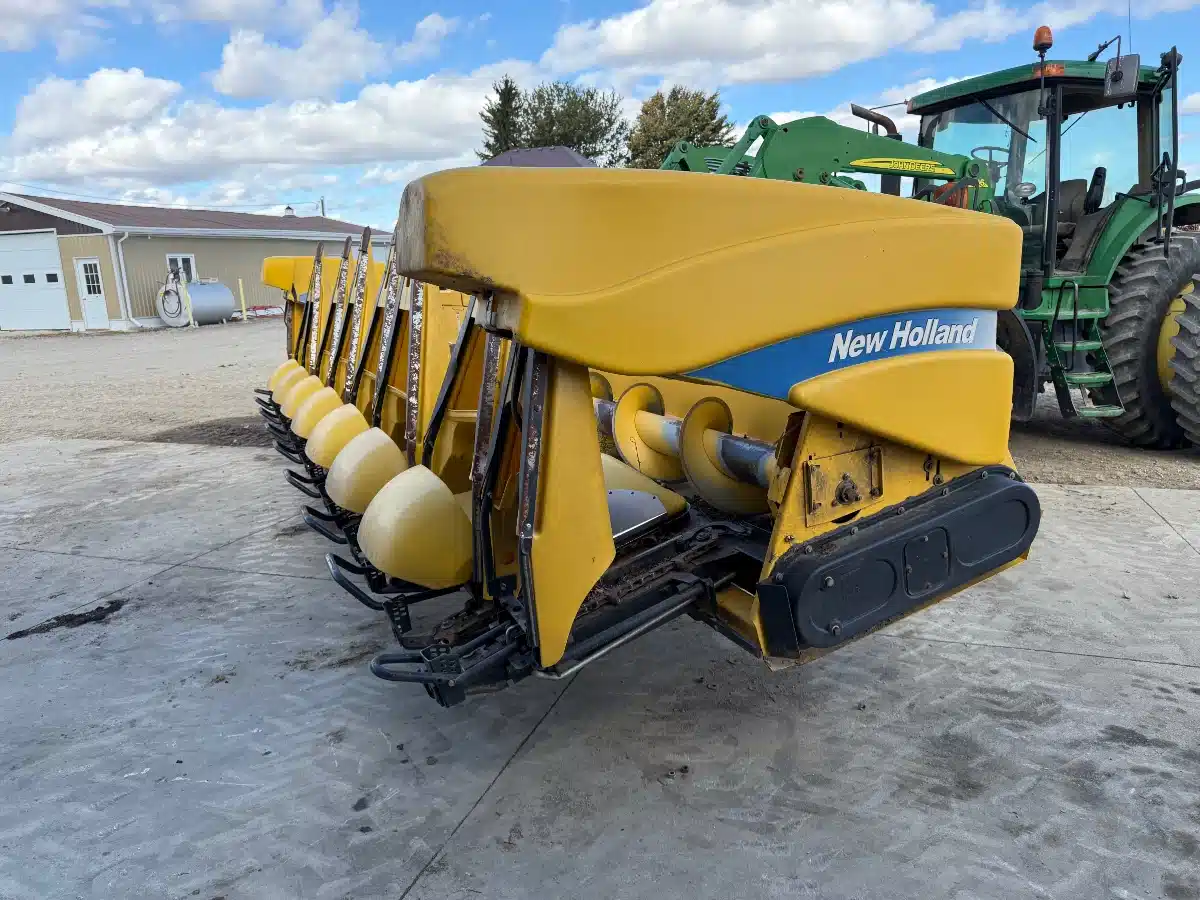 Gallery image 2 for Used New Holland 98C Header - Row Crop