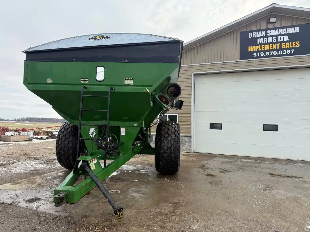 Gallery image 2 for Brent 672 Grain Cart