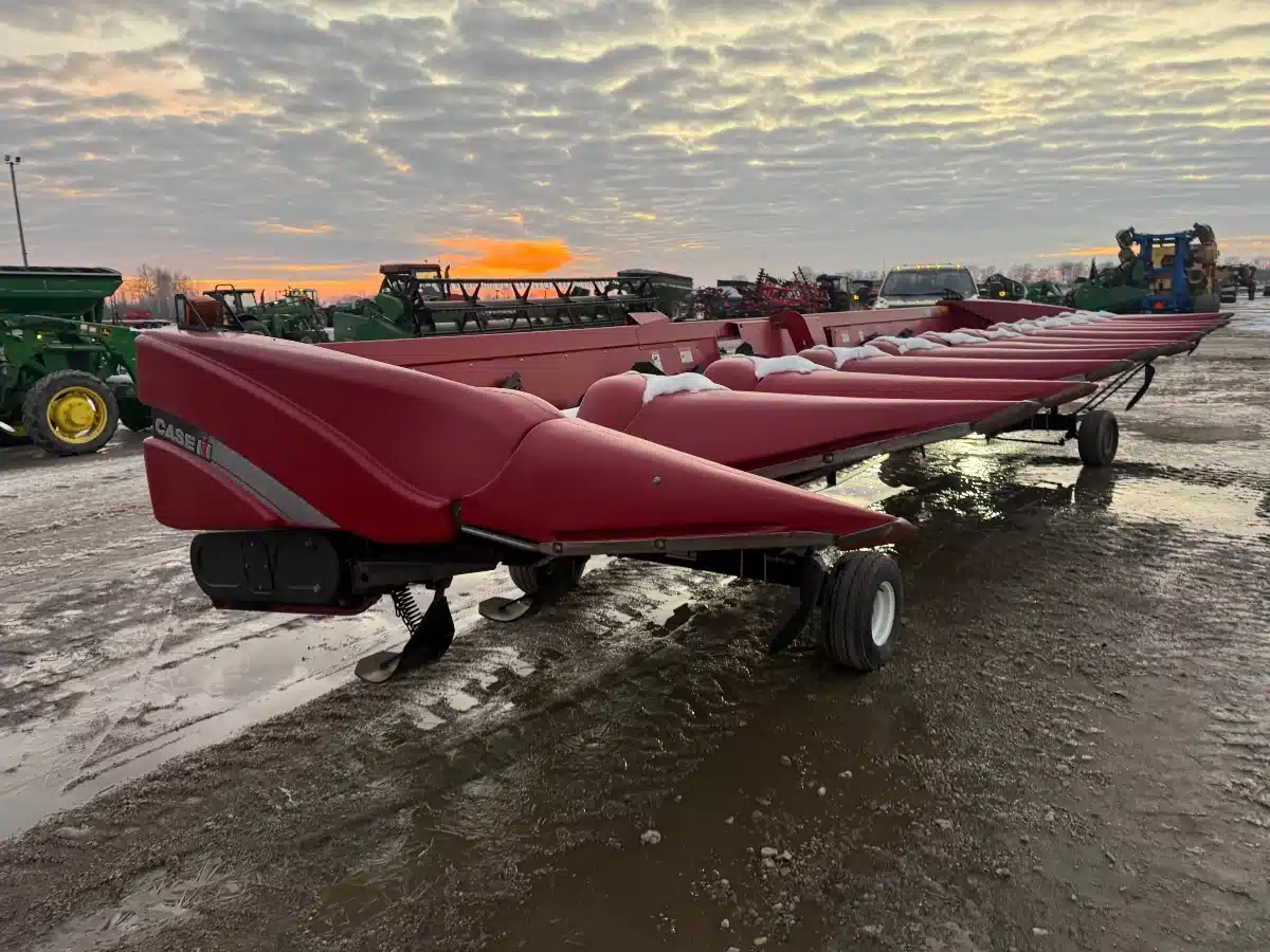 Gallery image 2 for 2011 Case IH 3412 Header - Row Crop