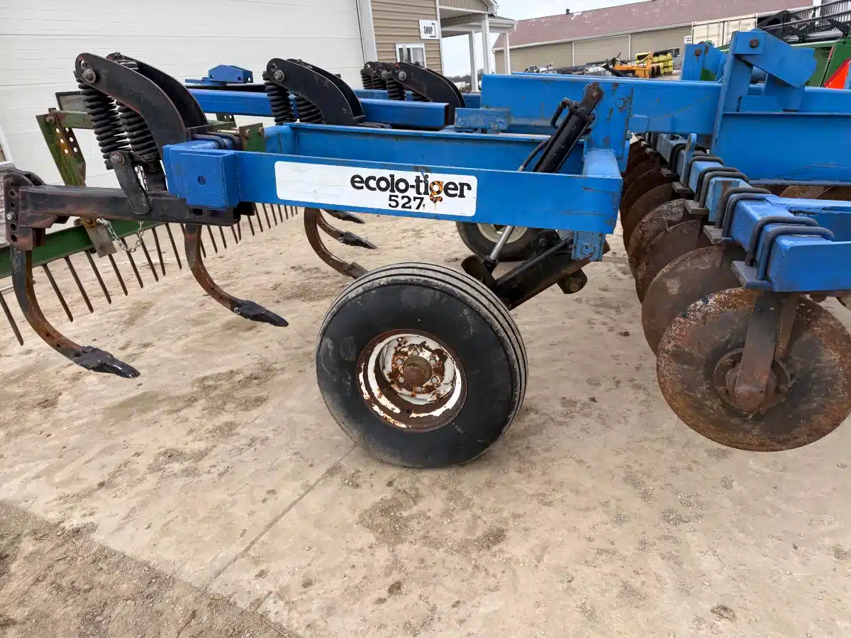 Gallery image 2 for Used DMI ECOLO-TIGER 527 Disc Ripper