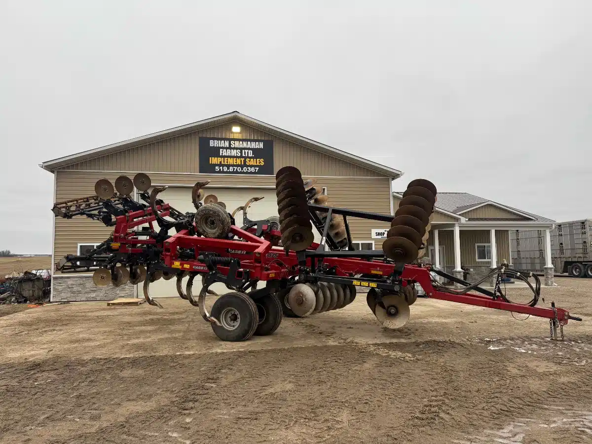 Gallery image 2 for 2015 Case IH ECOLO-TIGER 875 Disc Ripper