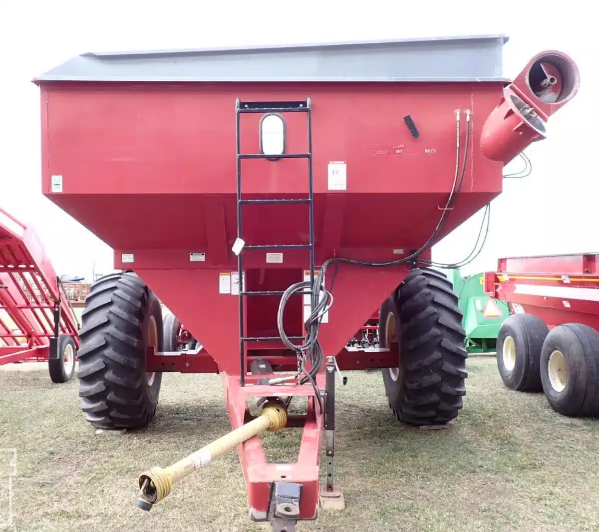 Gallery image 2 for Ficklin CA9600 Grain Cart