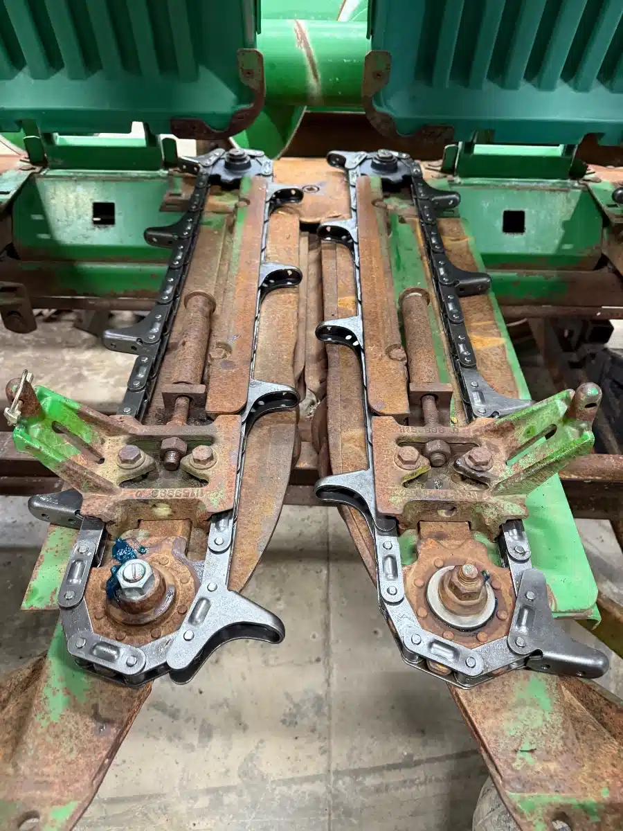 Gallery image 2 for John Deere 893 Header - Row Crop