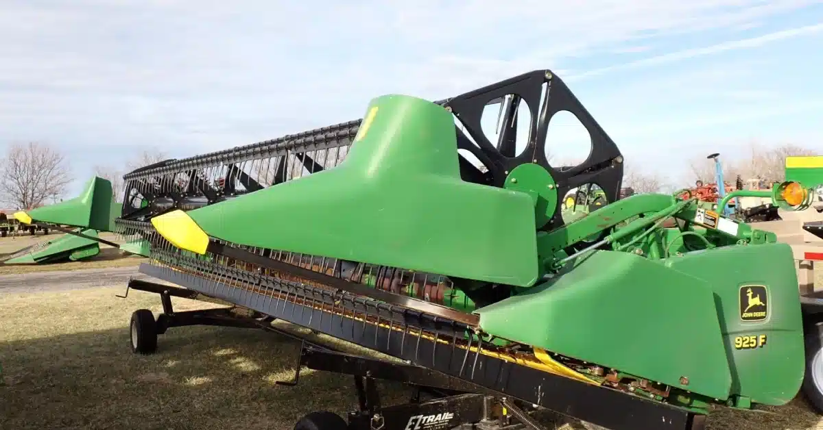 2001 John Deere 925F Header - Flex